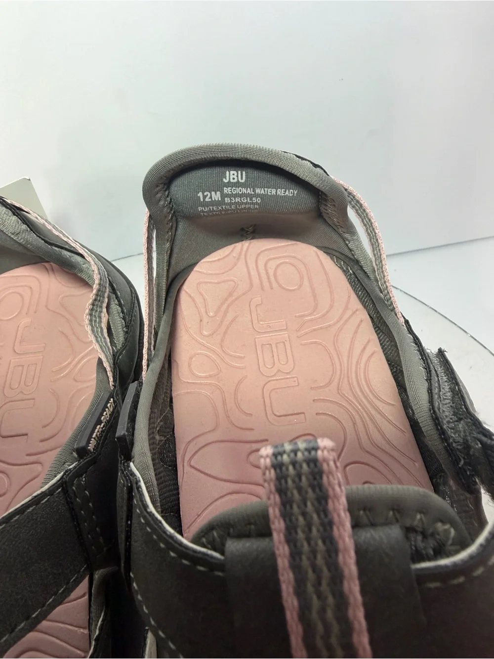 Women Closed-Toe Active Sandal in Gray with Pink Trim size 12 NWT